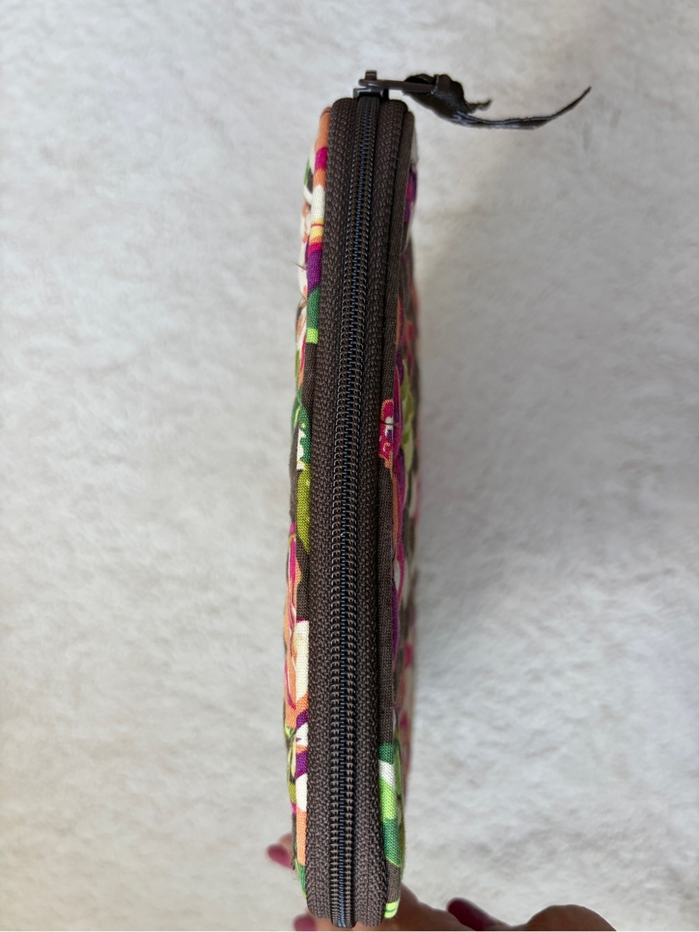 Like New Vera Bradley Retired English Rose Quilted Tablet Sleeve - Picture 4 of 9